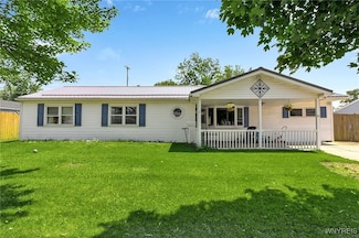 99 Fairview Dr, Depew, NY 14043