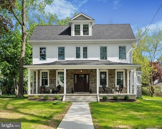 620 E Manoa Rd, Havertown, PA 19083