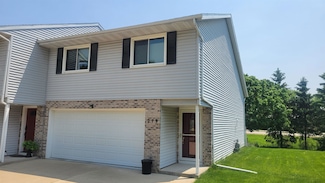 219 Broadway Dr, Sun Prairie, WI 53590