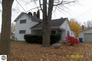 214 N Chippewa St, Shepherd, MI 48883