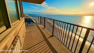 55 Ocean Ave Unit 11A, Monmouth Beach, NJ 07750