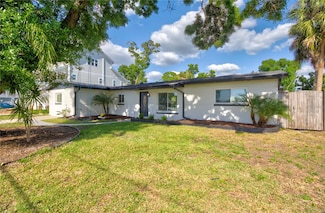 321 Shore Dr E, Oldsmar, FL 34677