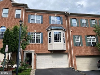 442 Clayton Ln, Alexandria, VA 22304