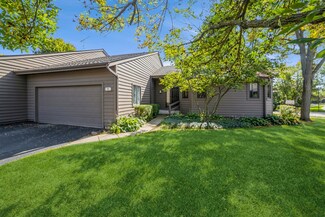 102 Sumac Ct, Saint Charles, IL 60174