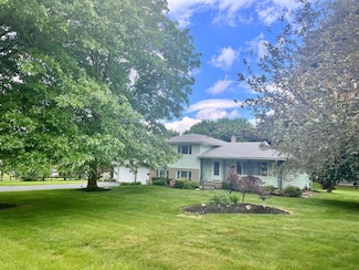 190 Burkeshire Dr, Horseheads, NY 14845