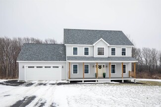 24 Haycorn Hollow Rd, South Hero, VT 05486