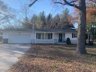 1701 N Riverside Rd, Ozark, MO 65721