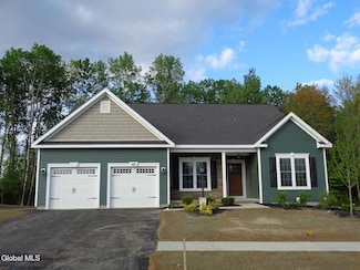 19 Jack Dr, Mechanicville, NY 12118