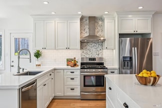 335 Paloma Ave, San Rafael, CA 94901