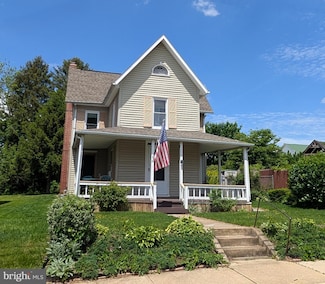 21 W Maple St, Wrightsville, PA 17368