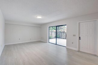 757 Buttonwood Ln, Boynton Beach, FL 33436