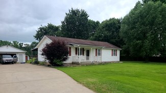 1339 Oaklawn Rd, Chapmansboro, TN 37035