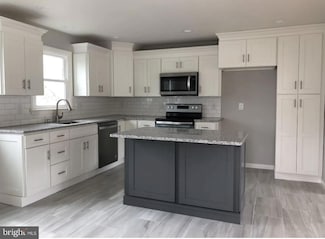 1580 Franklin Dr, Pottstown, PA 19465