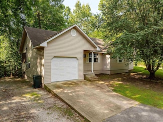 166 Zachary Ln, Melbourne, AR 72556