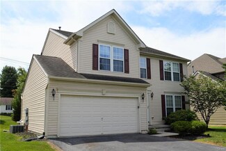 1595 Ciara Dr, Bethlehem, PA 18017