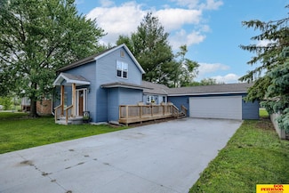 306 N Elm St, Hooper, NE 68031