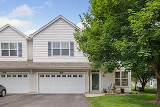 1924 Shamrock Place, Chaska, MN 55318