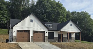 2232 Shannon Mills Dr, Renfrew, PA 16053