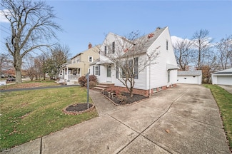 1199 Mayfield Ridge Rd, Cleveland, OH 44124