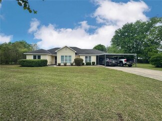 280 Owens Rd, Fort Mitchell, AL 36856