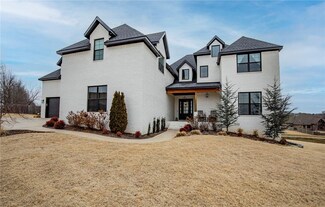 302 Keeler Cir, Cave Springs, AR 72718