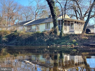 383 Woodbine St, Browns Mills, NJ 08015