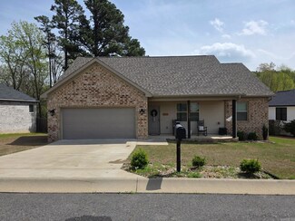 209 Windcrest Cir, Hot Springs, AR 71913