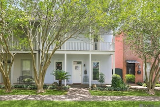 5527 Riverstone Dr, Baton Rouge, LA 70820