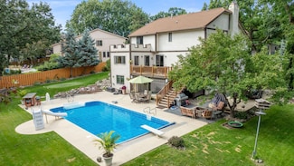 735 Torchwood Cir, New Brighton, MN 55112