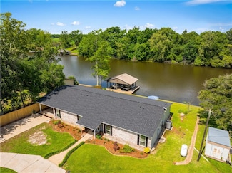 483 Saint Pauls Church Rd, Natchez, LA 71456