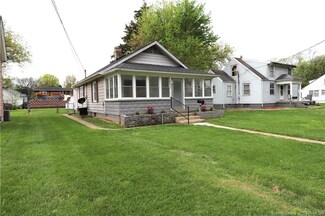 528 W Norwood Ave, Clarksville, IN 47129
