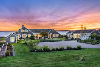 19 Taylor's Ln S, Little Compton, RI 02837