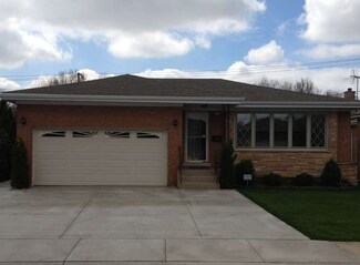 4608 N Forestview Ave, Chicago, IL 60656