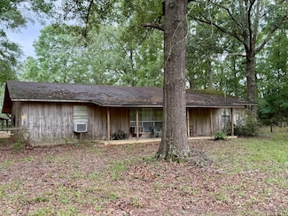534 Friendship Rd, Robeline, LA 71469