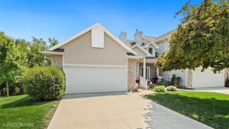 10620 Sharon Cir, Urbandale, IA 50322