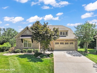 1273 Bishops View Ln, Knoxville, TN 37932