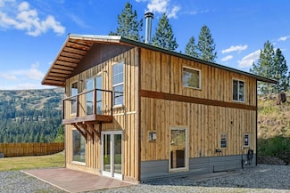 3705 Hope Way, Kettle Falls, WA 99141