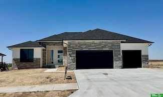 5816 N 198th St, Elkhorn, NE 68022