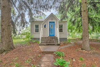 2477 Union St, Lake Station, IN 46405