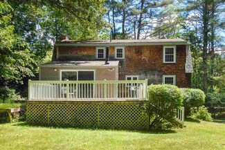 14 Griffiths Dr, Durham, NH 03824