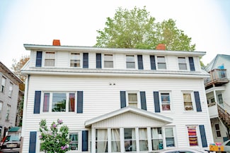 50 Green St, Biddeford, ME 04005
