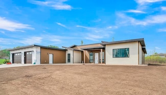 250 28th St, Milford, IA 51351