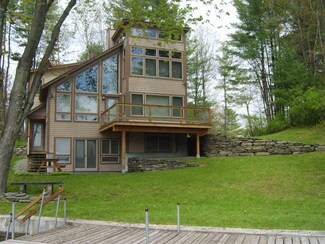 10 Acorn Lodge Rd, Castleton, VT 05735