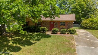 6293 Kimbrough Blvd, Biloxi, MS 39532