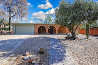 8840 E Hawk Place, Tucson, AZ 85749