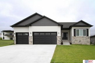 1015 N 107th St, Lincoln, NE 68527
