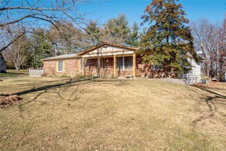 9 Elannchester Dr, Manchester, MO 63011