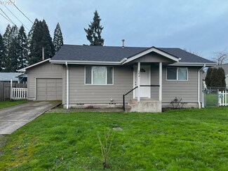 564 Nighthawk Ln, Springfield, OR 97477