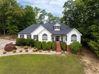 377 Windy Hollow Ln, Soddy Daisy, TN 37379