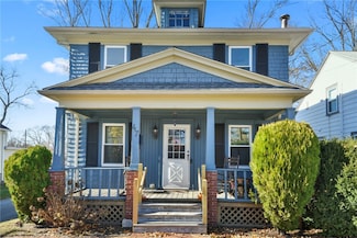 47 George Arden Ave, Warwick, RI 02886